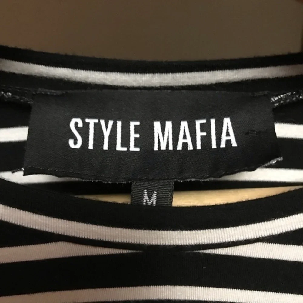 Style Mafia Black White Stripe Poppy Bell Sleeve Shirt Medium - Picture 10 of 12